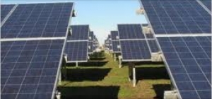 太阳能制造巨头阿特斯阳光电力日前获得两千八百九十万美元贷款，在英国开发七座地面安装光伏电站