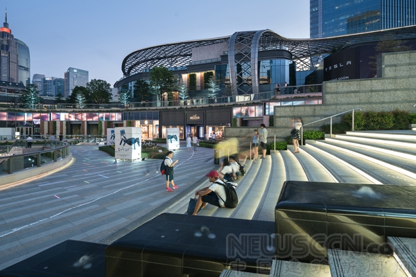 以花园为中心的广州Parc中心