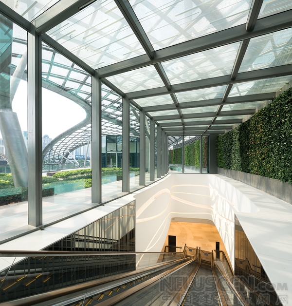 以花园为中心的广州Parc中心