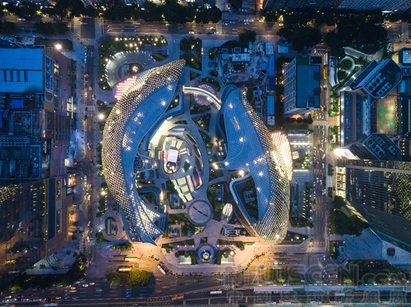 以花园为中心的广州Parc中心