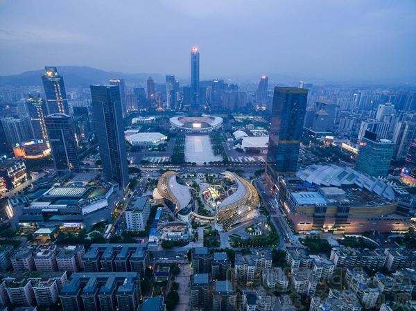 以花园为中心的广州Parc中心